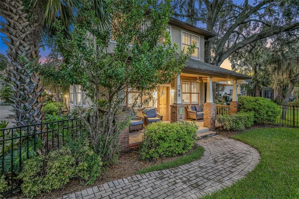 For Rent: $4,950 (4 beds, 2 baths, 2274 Square Feet)