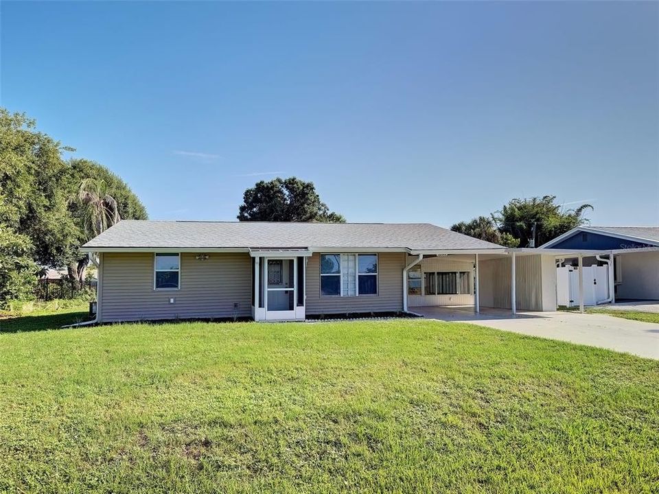 For Sale: $169,900 (2 beds, 1 baths, 912 Square Feet)