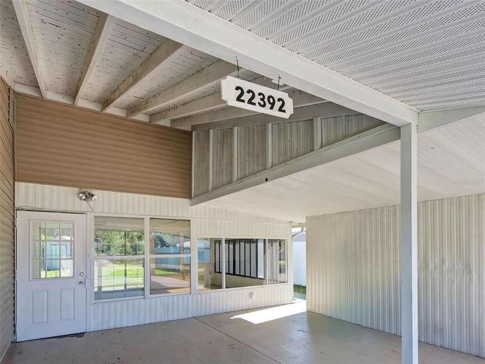 For Sale: $169,900 (2 beds, 1 baths, 912 Square Feet)