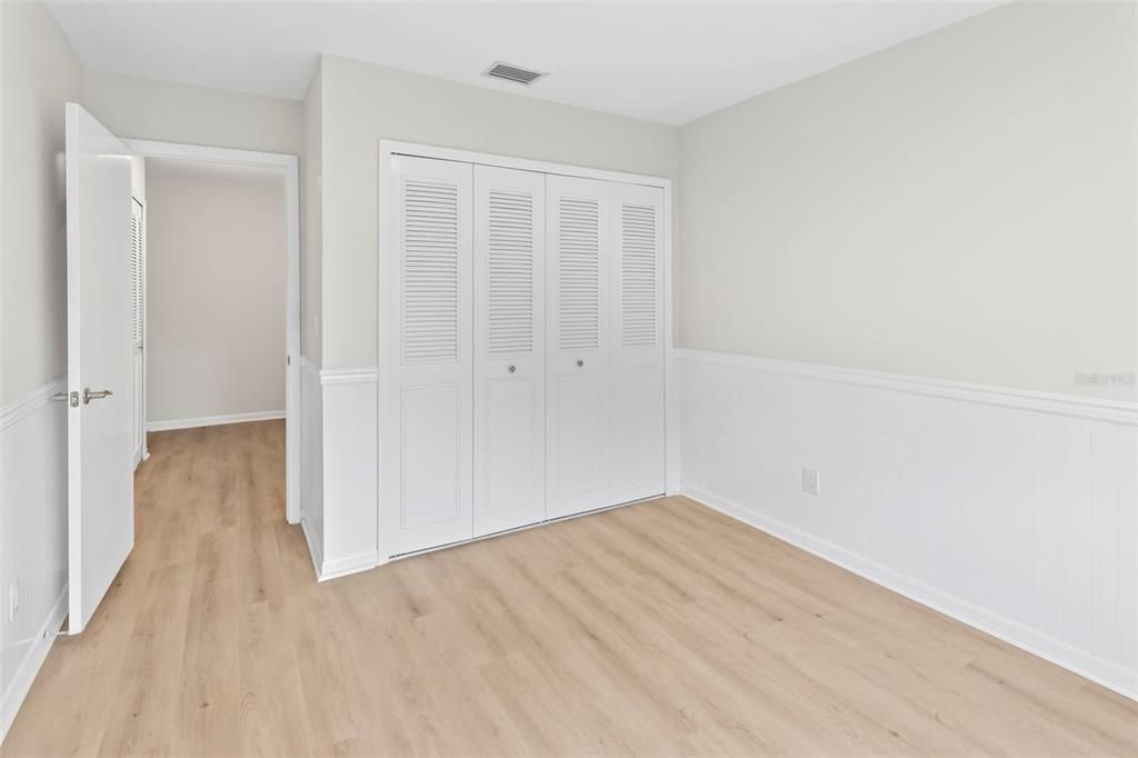 For Sale: $169,900 (2 beds, 1 baths, 1104 Square Feet)