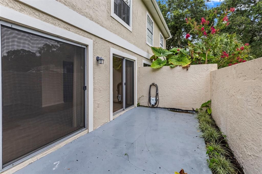 For Sale: $169,900 (2 beds, 1 baths, 1104 Square Feet)