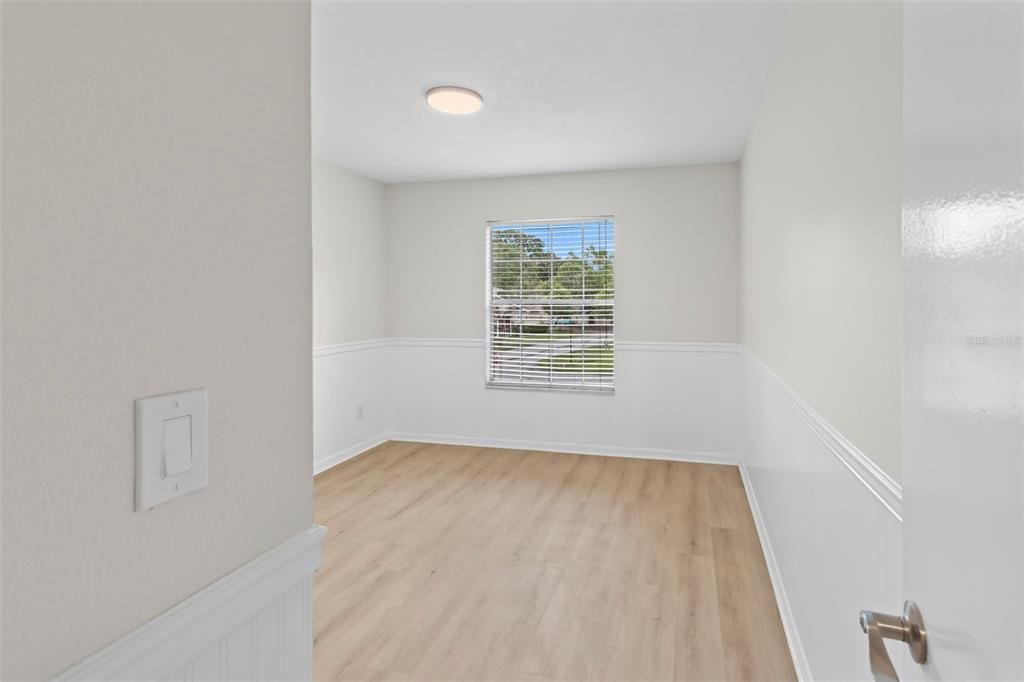 For Sale: $169,900 (2 beds, 1 baths, 1104 Square Feet)