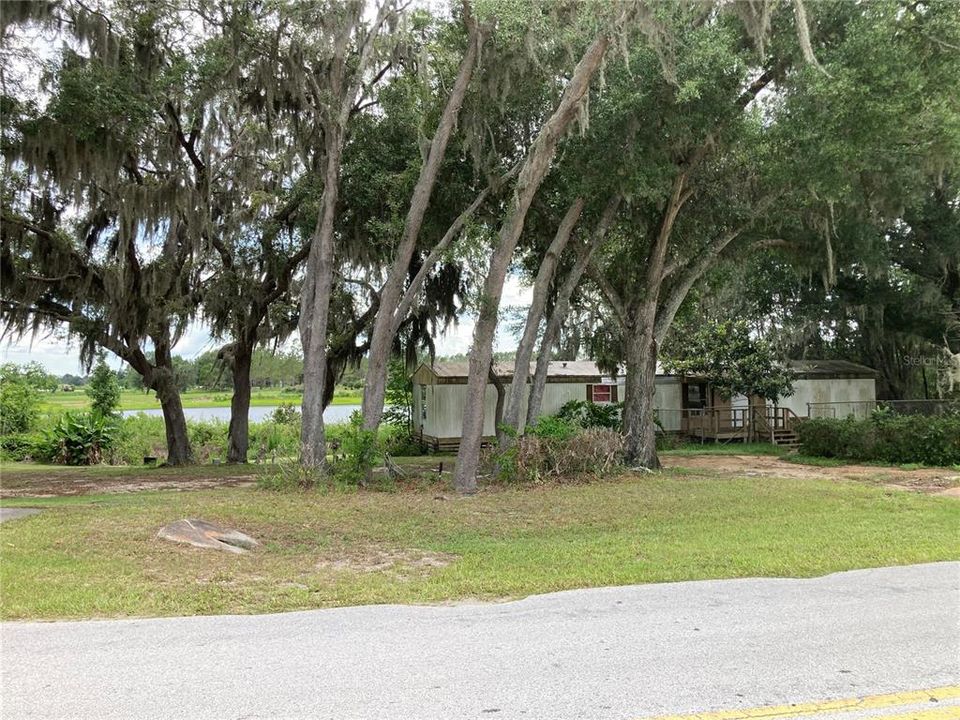 For Sale: $225,000 (3 beds, 2 baths, 896 Square Feet)