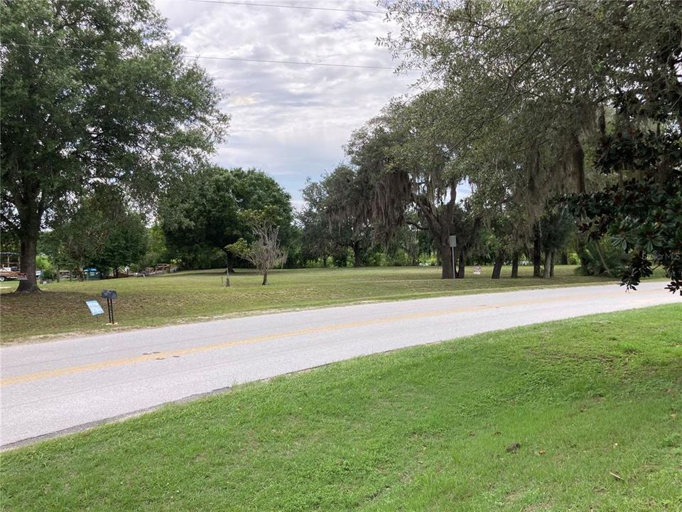 For Sale: $225,000 (3 beds, 2 baths, 896 Square Feet)
