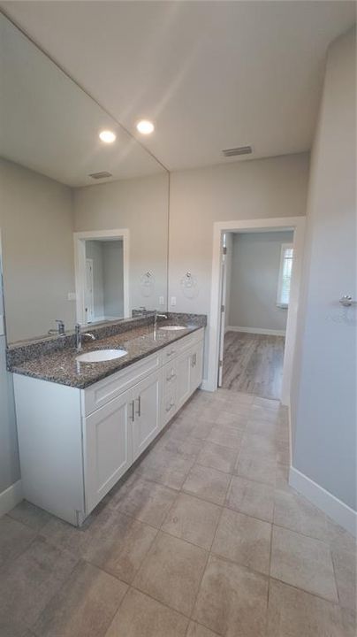 В аренду: $1,950 (3 спален, 2 ванн, 1565 Квадратных фут)