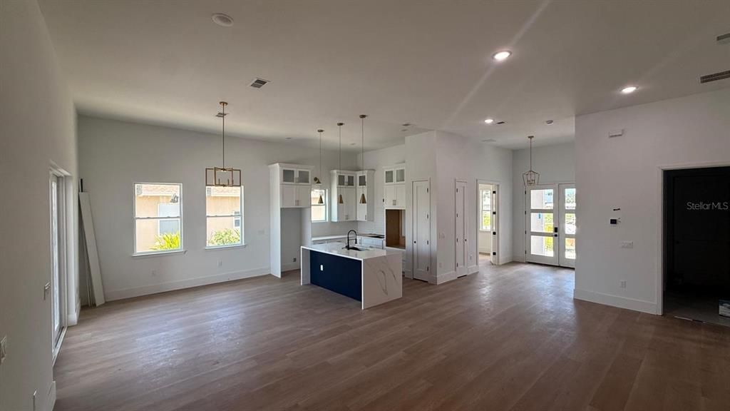 For Sale: $729,000 (4 beds, 2 baths, 2346 Square Feet)