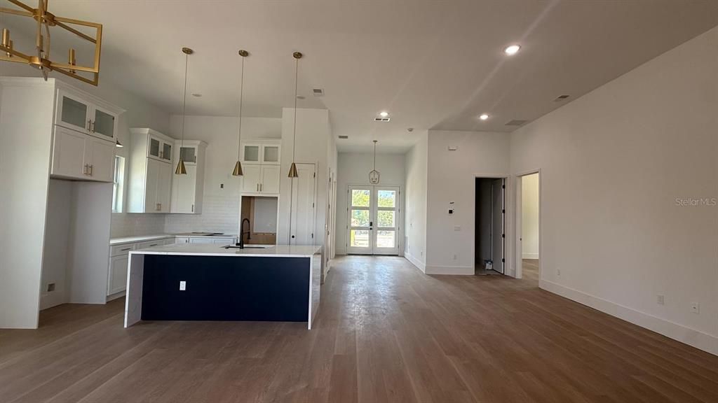 For Sale: $729,000 (4 beds, 2 baths, 2346 Square Feet)