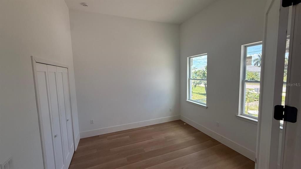 For Sale: $729,000 (4 beds, 2 baths, 2346 Square Feet)