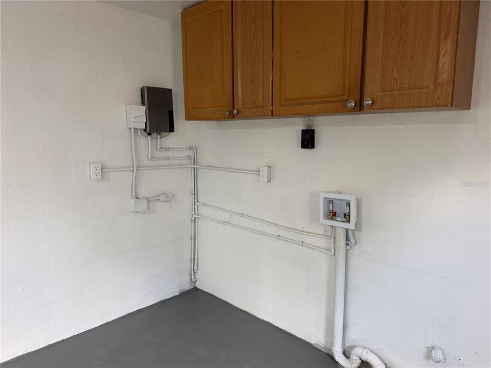 For Sale: $229,900 (3 beds, 1 baths, 984 Square Feet)