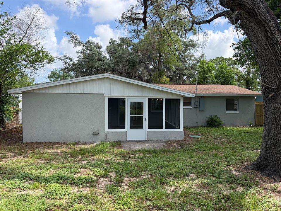 For Sale: $229,900 (3 beds, 1 baths, 984 Square Feet)