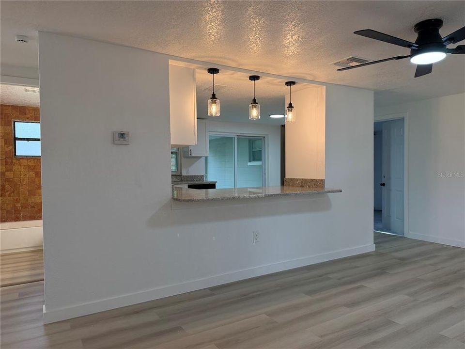 For Sale: $229,900 (3 beds, 1 baths, 984 Square Feet)