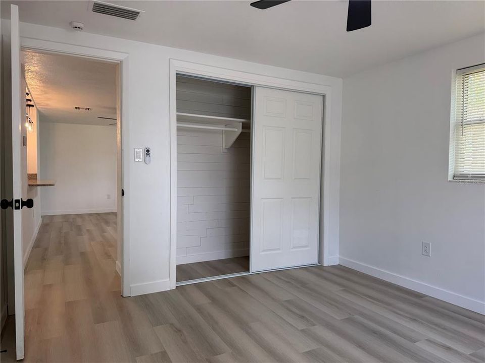 For Sale: $229,900 (3 beds, 1 baths, 984 Square Feet)