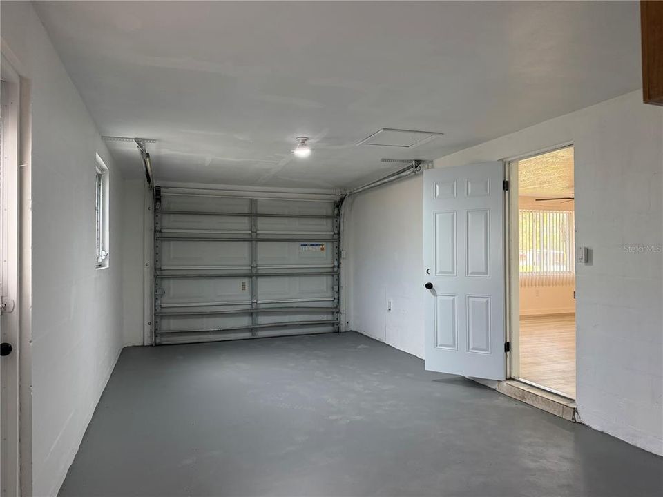 For Sale: $229,900 (3 beds, 1 baths, 984 Square Feet)