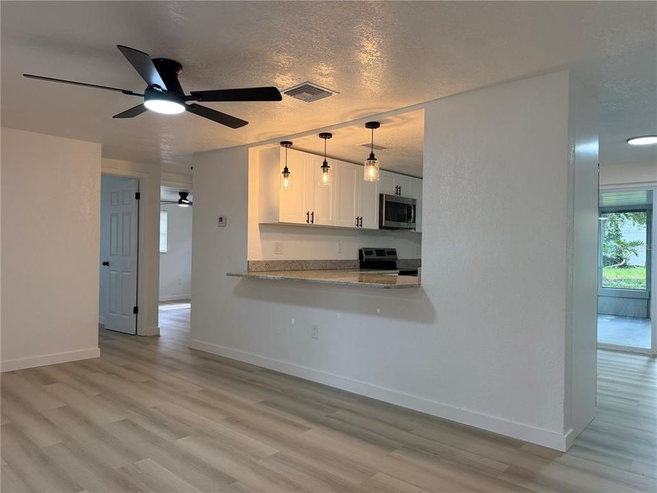For Sale: $229,900 (3 beds, 1 baths, 984 Square Feet)