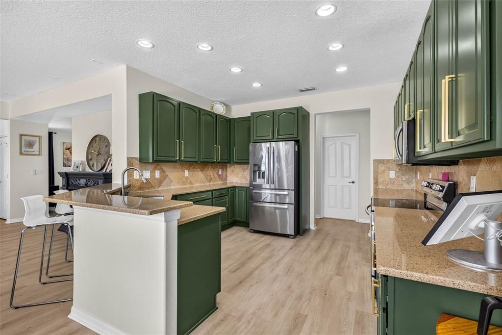 En Venta: $499,999 (4 camas, 3 baños, 3474 Pies cuadrados)