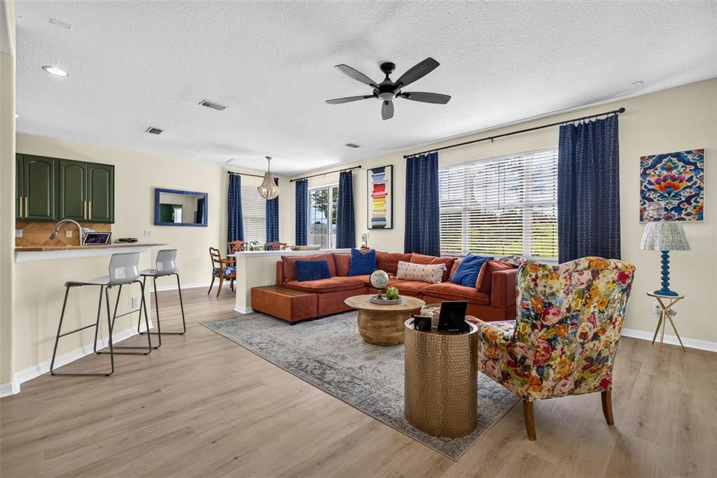 En Venta: $499,999 (4 camas, 3 baños, 3474 Pies cuadrados)