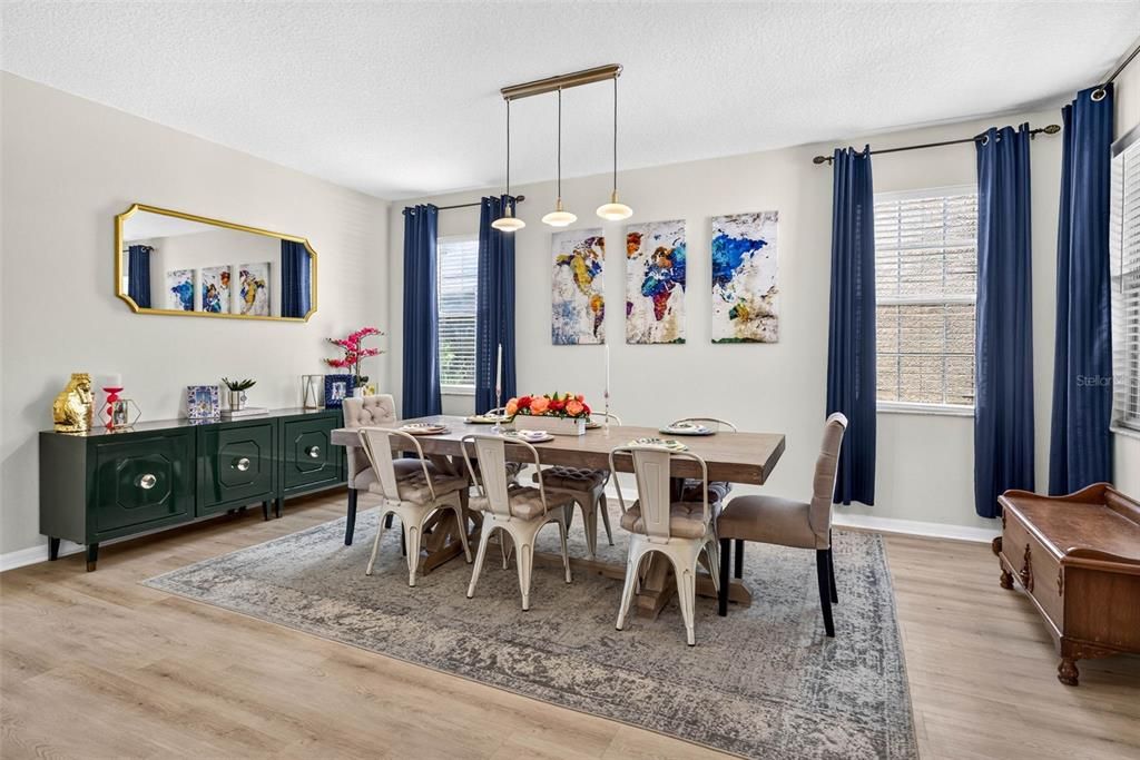 En Venta: $499,999 (4 camas, 3 baños, 3474 Pies cuadrados)
