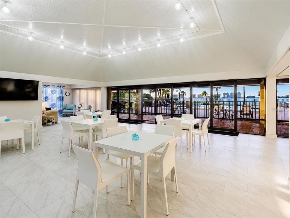 For Rent: $2,650 (2 beds, 2 baths, 1395 Square Feet)