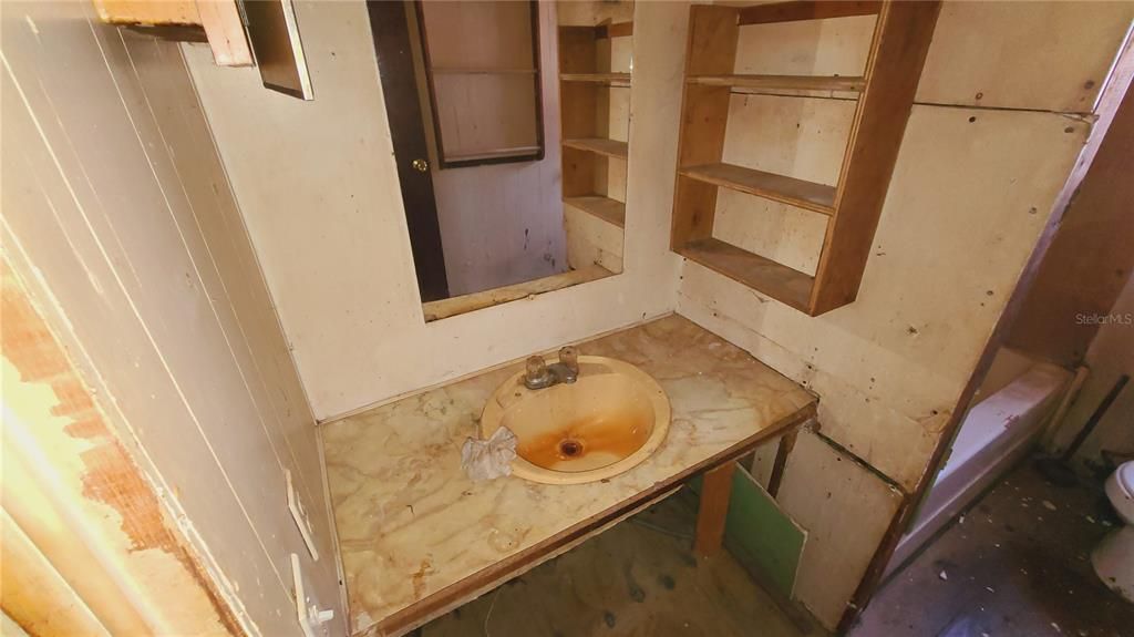 На продажу: $129,900 (3 спален, 2 ванн, 1200 Квадратных фут)