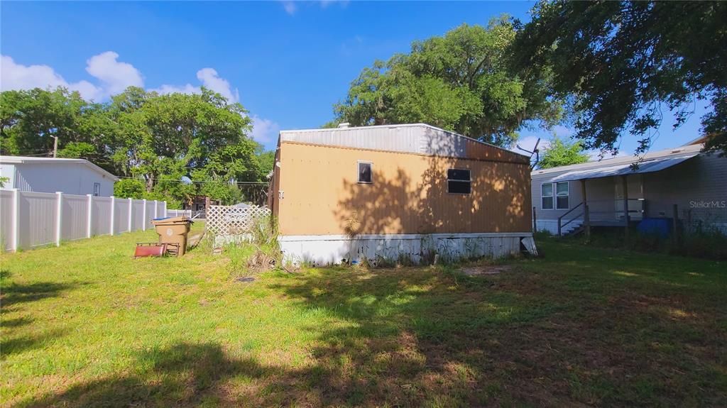 На продажу: $129,900 (3 спален, 2 ванн, 1200 Квадратных фут)