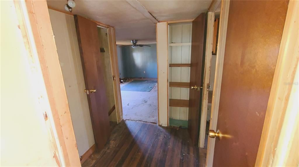 На продажу: $129,900 (3 спален, 2 ванн, 1200 Квадратных фут)