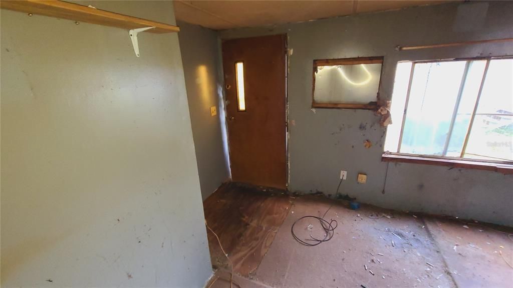 На продажу: $129,900 (3 спален, 2 ванн, 1200 Квадратных фут)