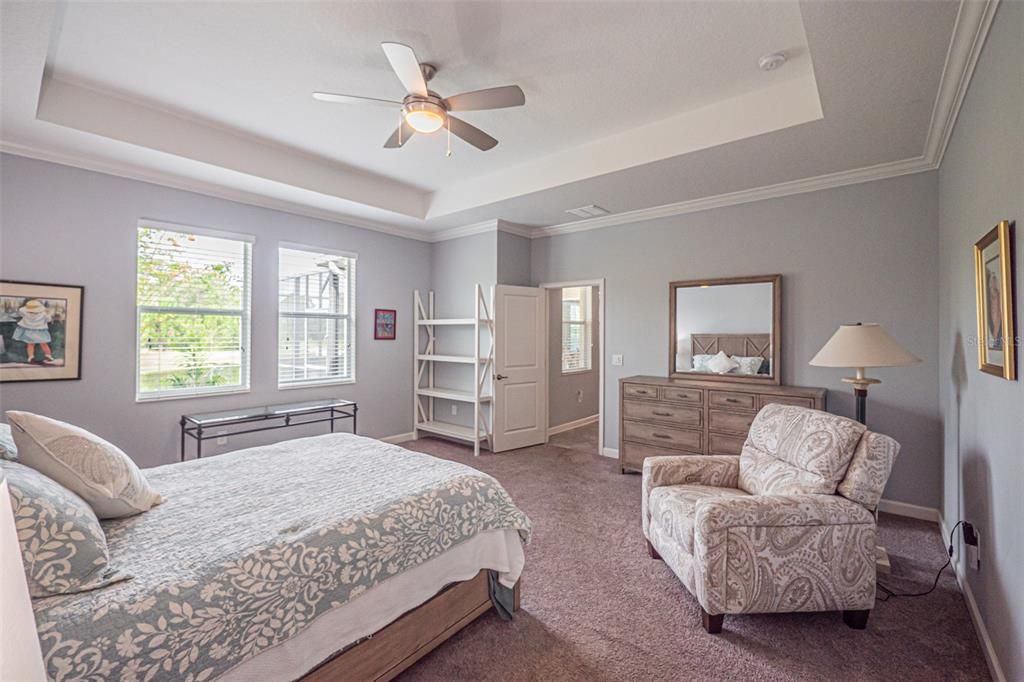 For Sale: $649,900 (4 beds, 2 baths, 2370 Square Feet)