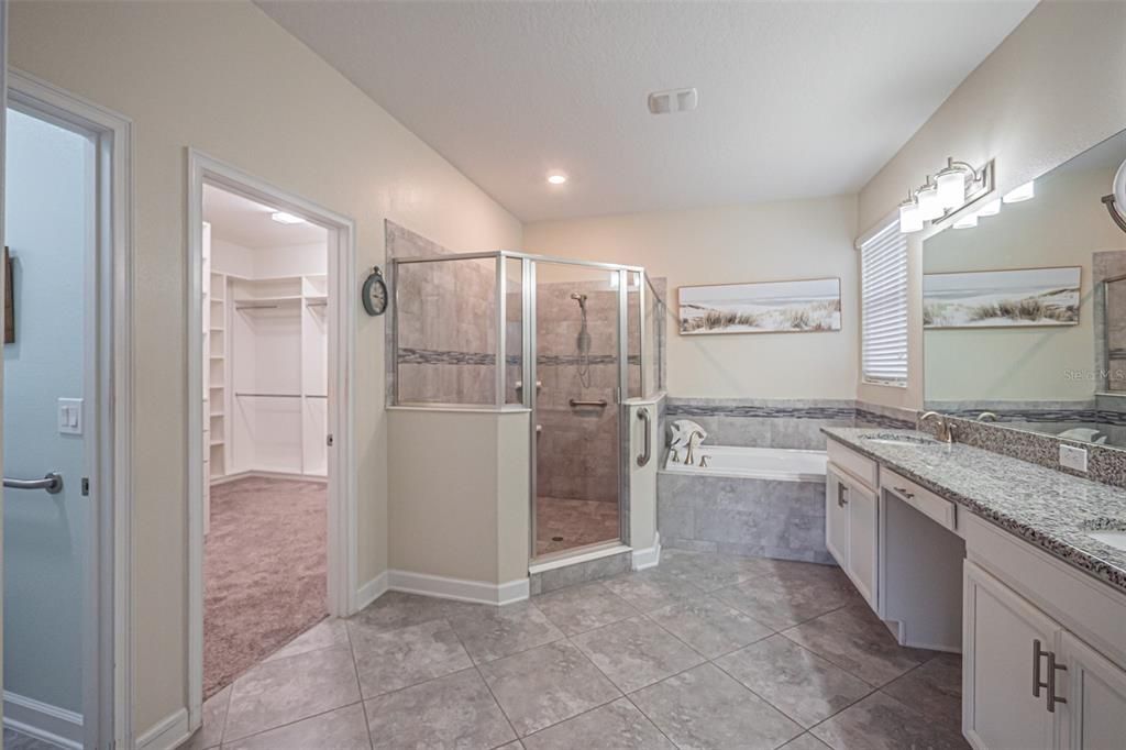 For Sale: $649,900 (4 beds, 2 baths, 2370 Square Feet)