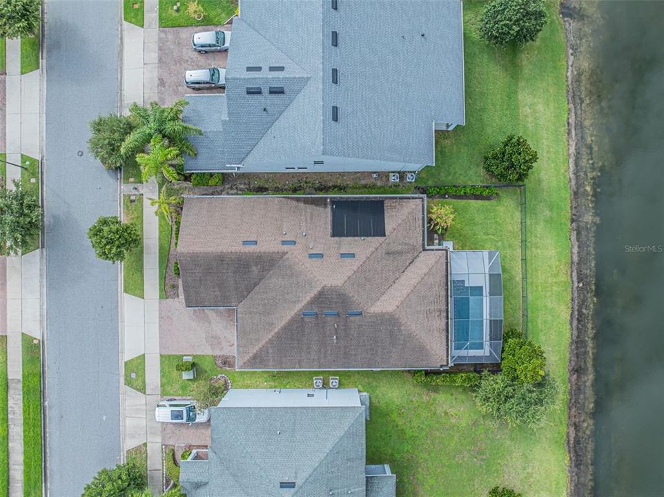 For Sale: $649,900 (4 beds, 2 baths, 2370 Square Feet)