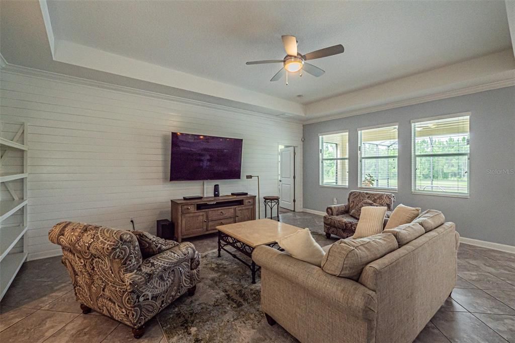 For Sale: $649,900 (4 beds, 2 baths, 2370 Square Feet)