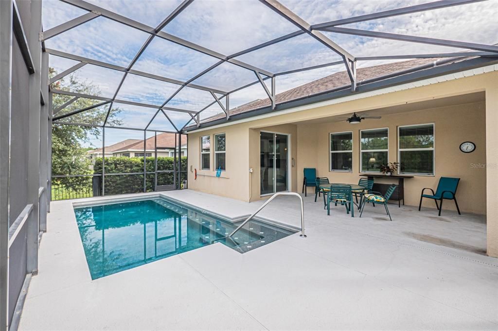 For Sale: $649,900 (4 beds, 2 baths, 2370 Square Feet)