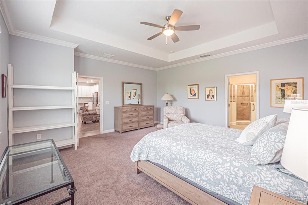 For Sale: $649,900 (4 beds, 2 baths, 2370 Square Feet)