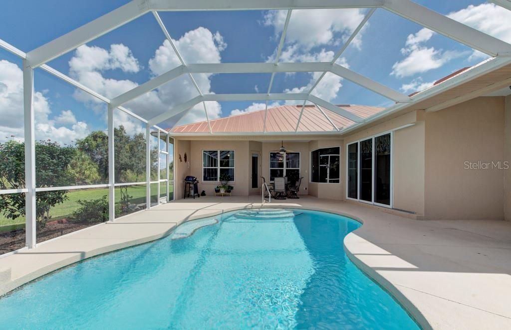 En Venta: $985,000 (3 camas, 2 baños, 2386 Pies cuadrados)