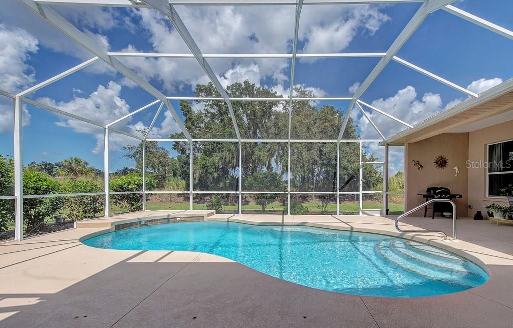 En Venta: $985,000 (3 camas, 2 baños, 2386 Pies cuadrados)