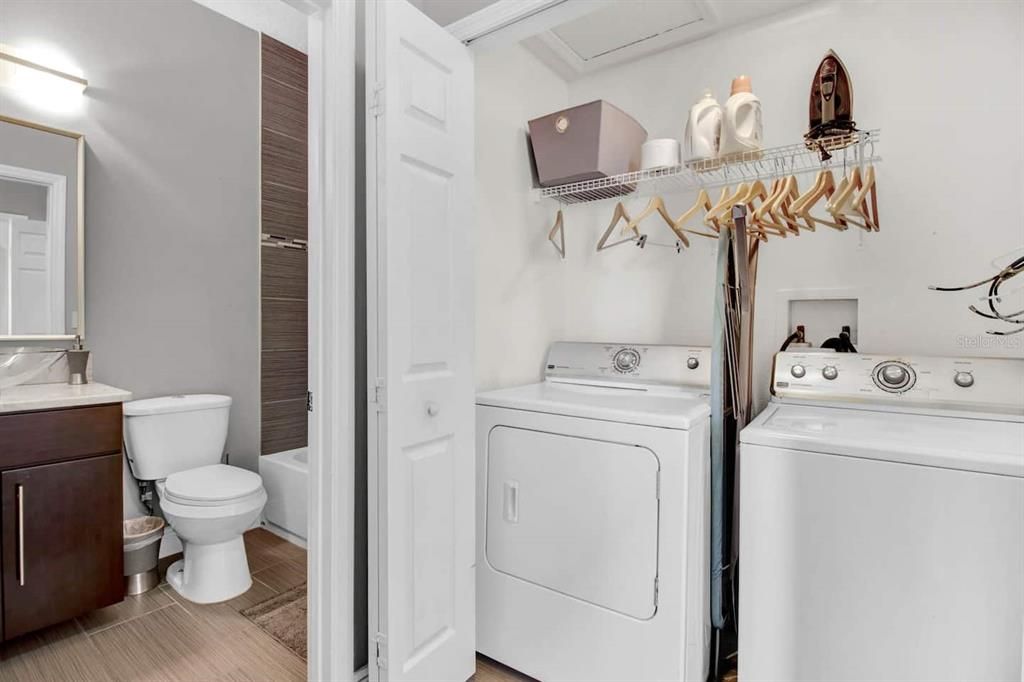В аренду: $2,800 (2 спален, 2 ванн, 1417 Квадратных фут)