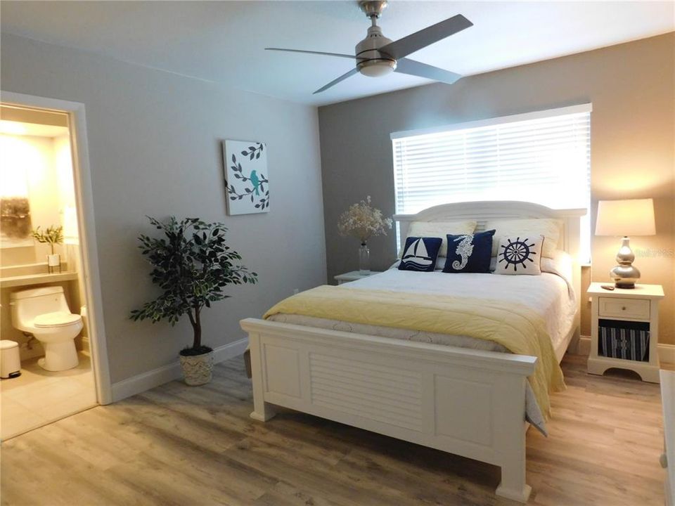 Active With Contract: $364,900 (3 beds, 2 baths, 1763 Square Feet)