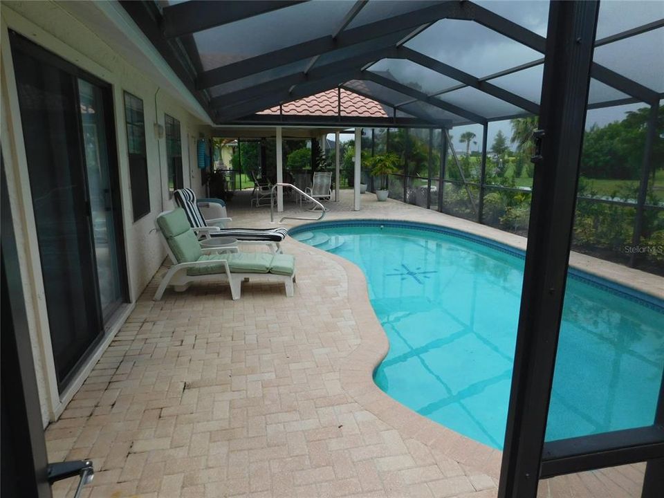 Active With Contract: $364,900 (3 beds, 2 baths, 1763 Square Feet)