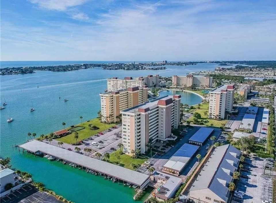 В аренду: $2,200 (2 спален, 2 ванн, 1115 Квадратных фут)