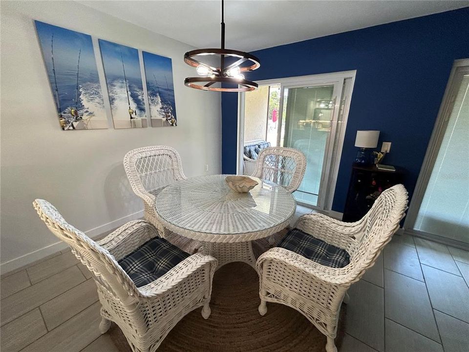 For Rent: $3,000 (3 beds, 2 baths, 1224 Square Feet)