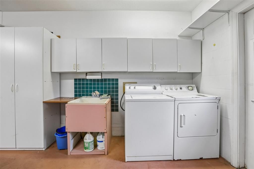 En Venta: $295,000 (3 camas, 2 baños, 1768 Pies cuadrados)