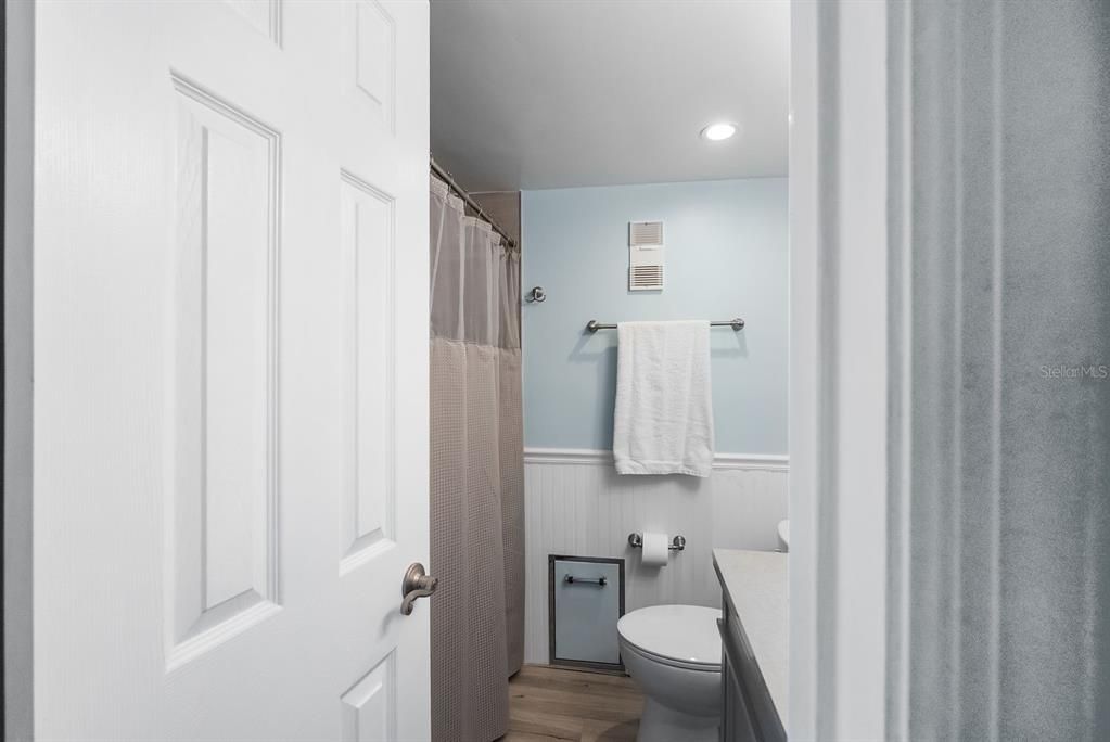 出租: $3,600 (2 贝兹, 2 浴室, 1094 平方英尺)