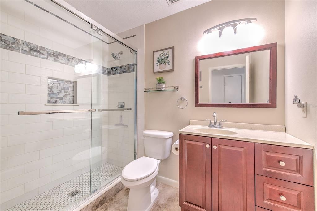 Activo con contrato: $387,000 (3 camas, 2 baños, 1488 Pies cuadrados)