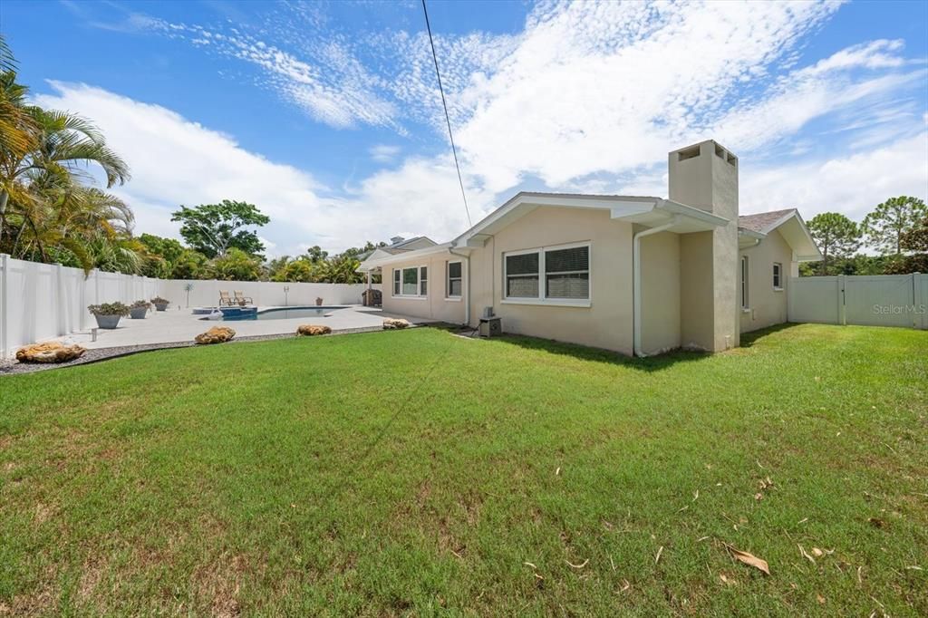 Activo con contrato: $1,125,000 (4 camas, 2 baños, 2320 Pies cuadrados)