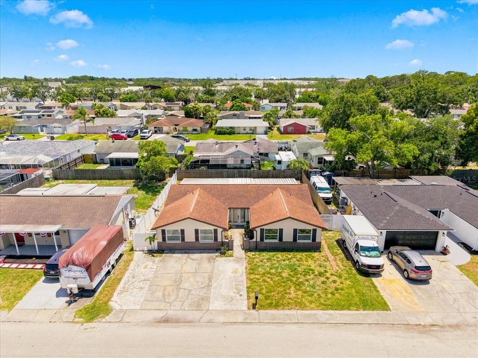 На продажу: $415,000 (5 спален, 4 ванн, 1840 Квадратных фут)