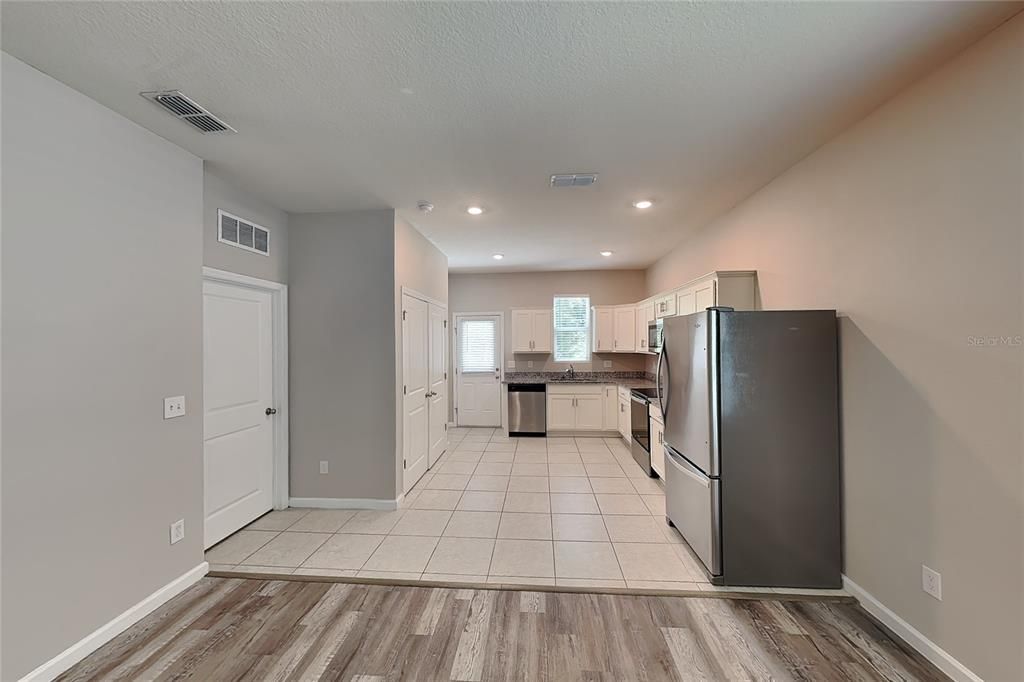 For Rent: $1,849 (3 beds, 2 baths, 1200 Square Feet)