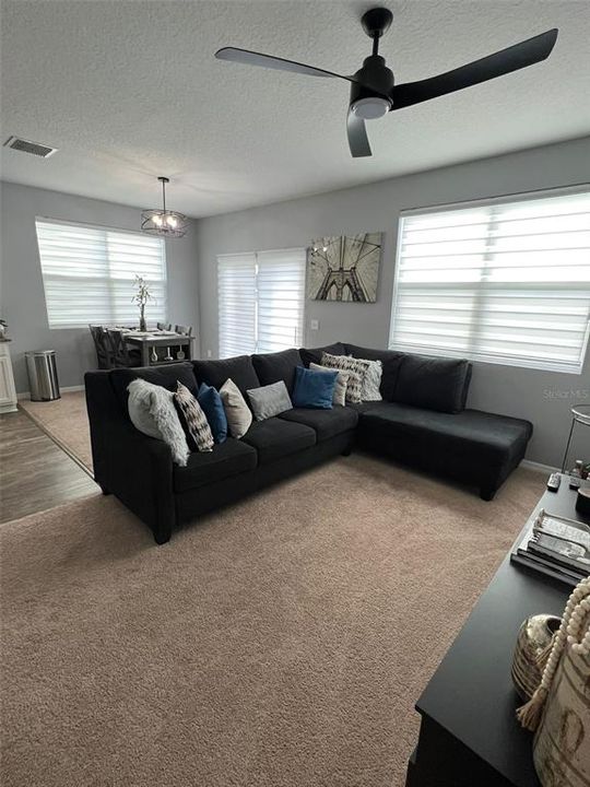 For Rent: $2,100 (3 beds, 2 baths, 1404 Square Feet)
