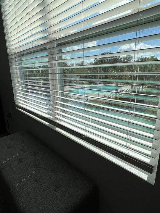For Rent: $2,100 (3 beds, 2 baths, 1404 Square Feet)