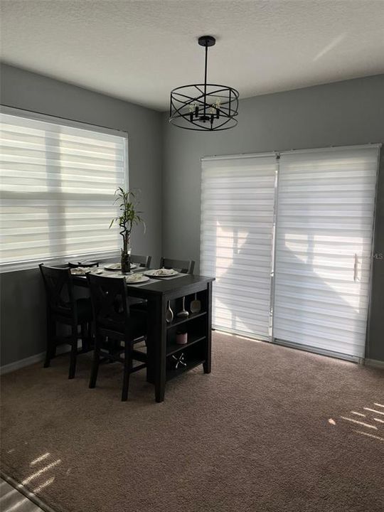 For Rent: $2,100 (3 beds, 2 baths, 1404 Square Feet)