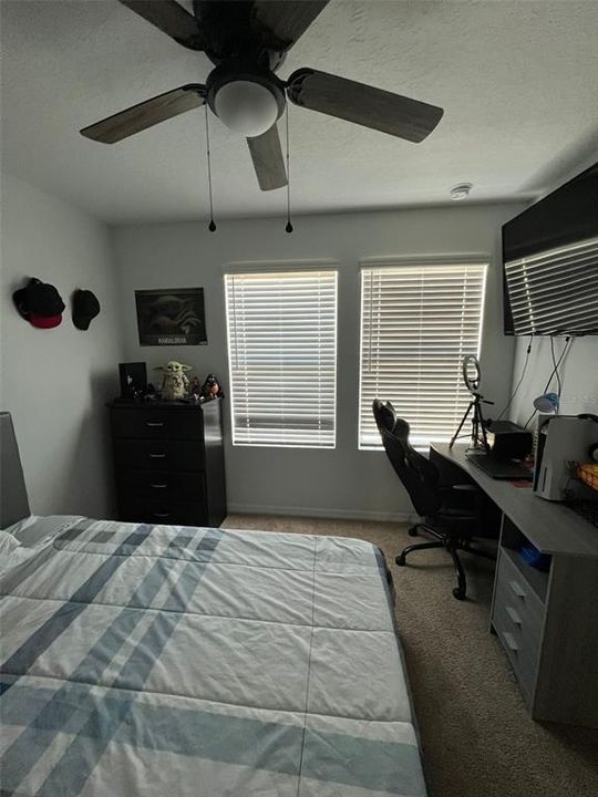 For Rent: $2,100 (3 beds, 2 baths, 1404 Square Feet)