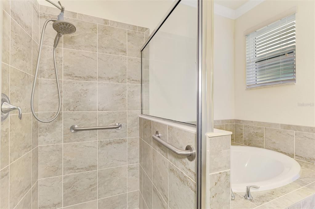 For Sale: $495,000 (4 beds, 3 baths, 2025 Square Feet)